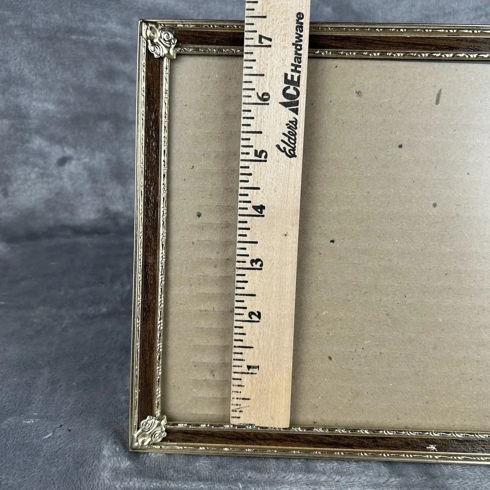 Vintage 8x10 Gold-Tone Frame Free Standing Vertical or Horizontal Faux Wood Trim